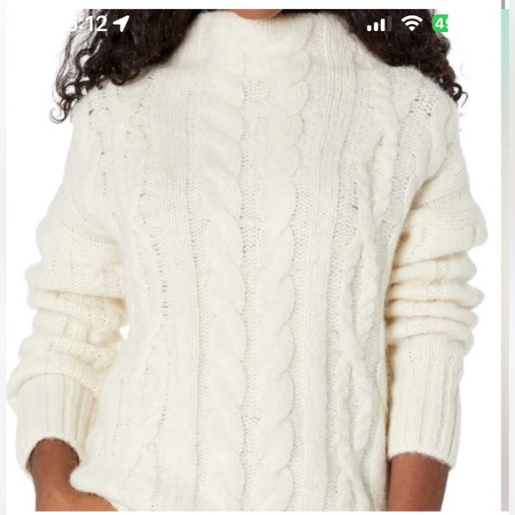 Vince Sweaters - Vince White Cable Knit Sweater